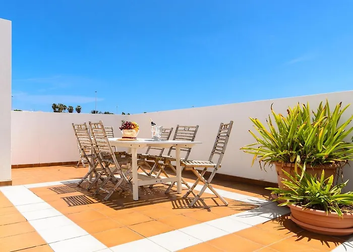 Luis I Villa Puerto del Carmen (Lanzarote)